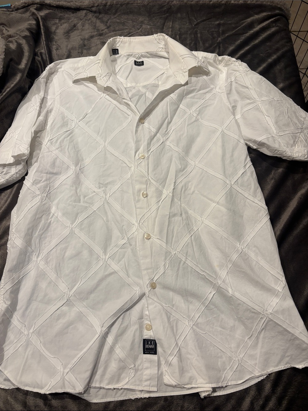 Ike Behar White Short-Sleeve Button-Down Shirt with Diamond Texture